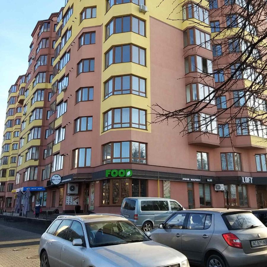 Новобудова Центр Leilighet Lutsk Eksteriør bilde